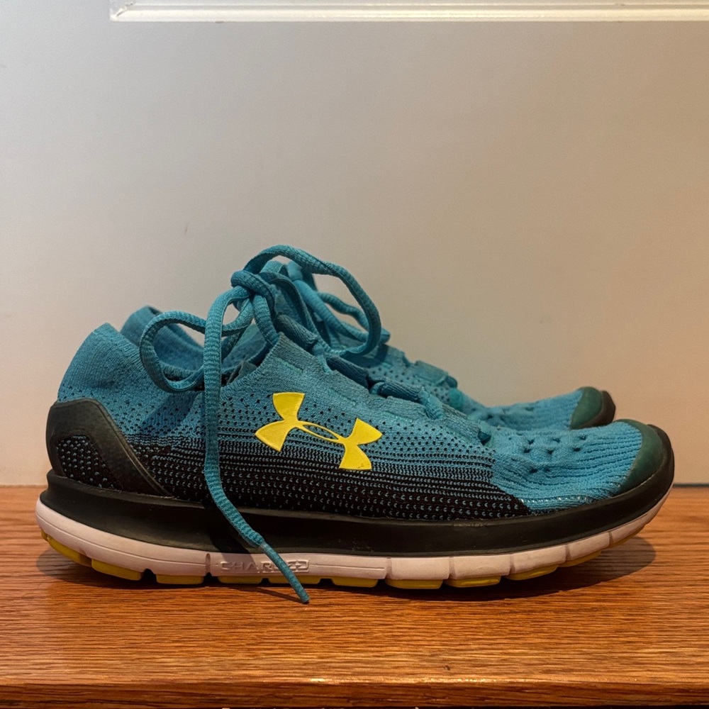 Under Armour Speedform SS slingshot lightweight lace up sneakers
